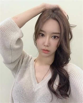 rct822第一个女主角名字