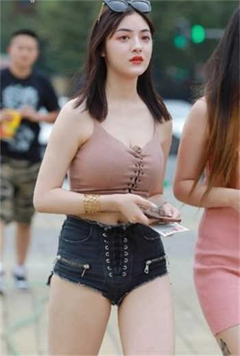 草莓ccyy的切换路线