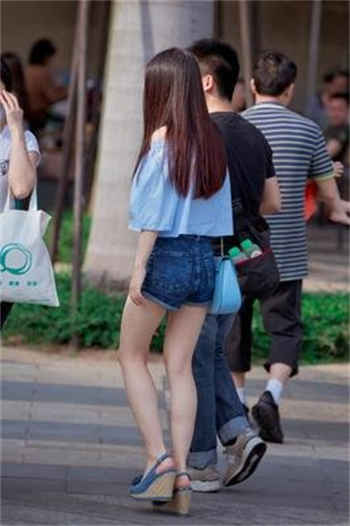 男家长和幼师暧昧