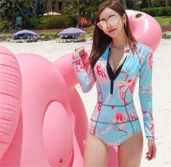 苏清歌和夏晴子