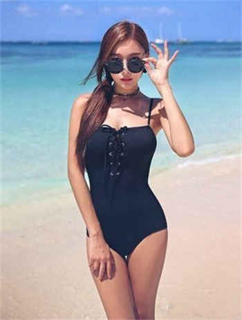 男主叫霍霆霄女主叫沈卿卿
