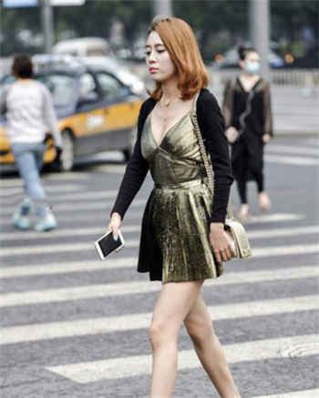 吴语霏果冻传媒