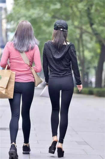 小雄乱入之颖莉吴刚